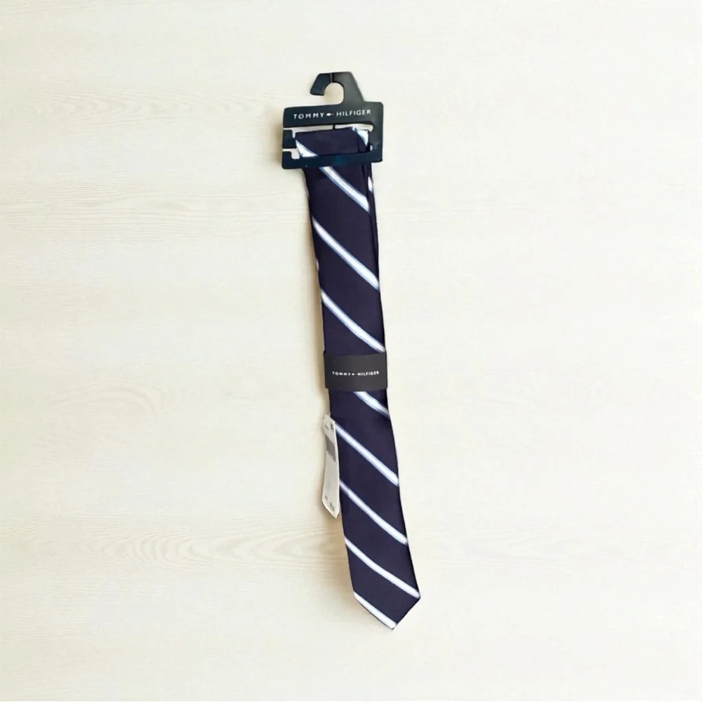 80. Tommy Hilfiger, Blue & White, Boys Tie, NWT, 10-12yr Old